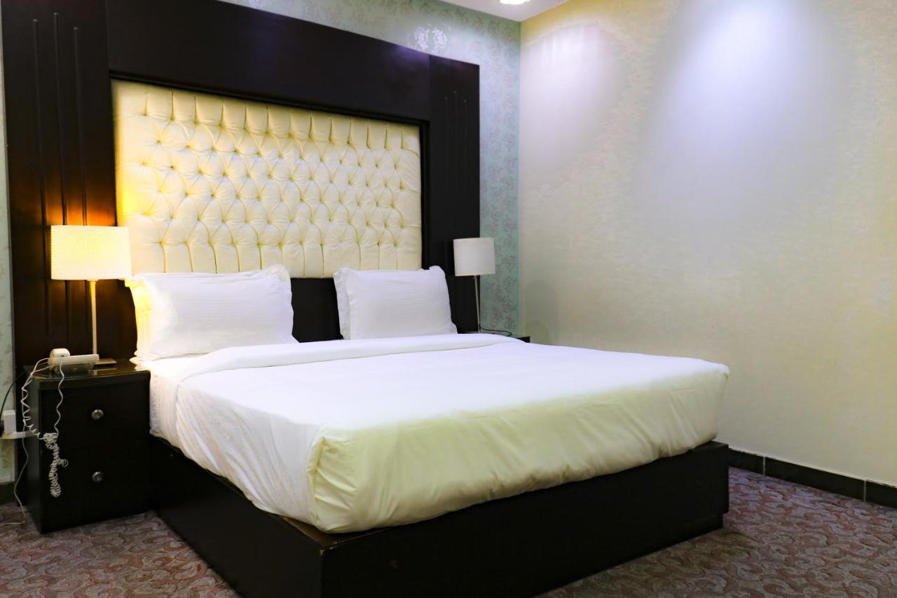 Al Farhan Suites Ishbillia Riadh Exterior foto